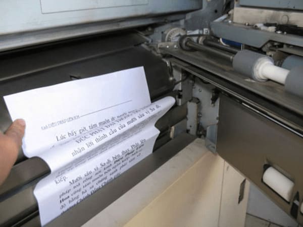 Cách khắc phục máy photocopy bị kẹt giấy hiệu quả