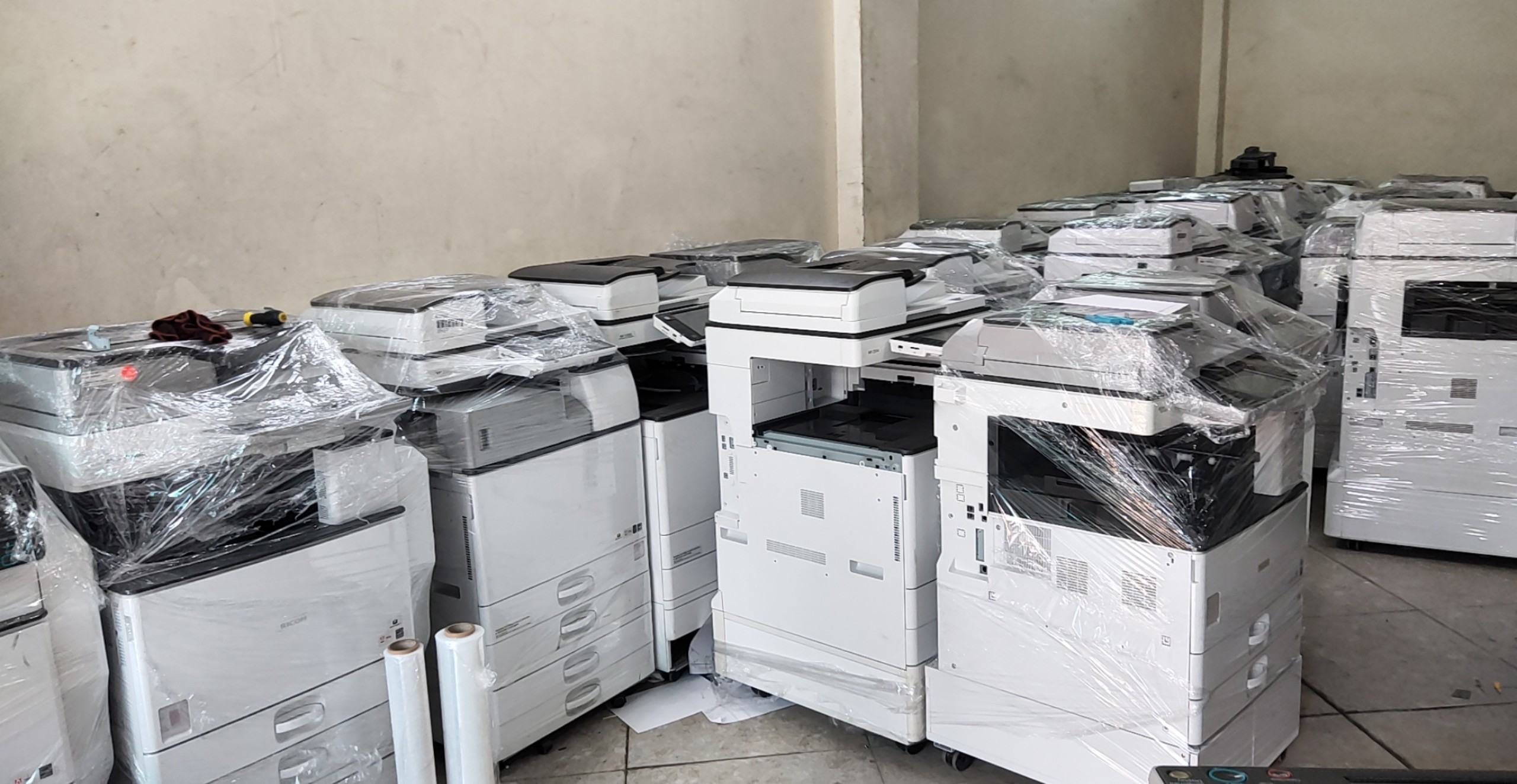 Mở rộng sang lĩnh vực phân phối máy photocopy